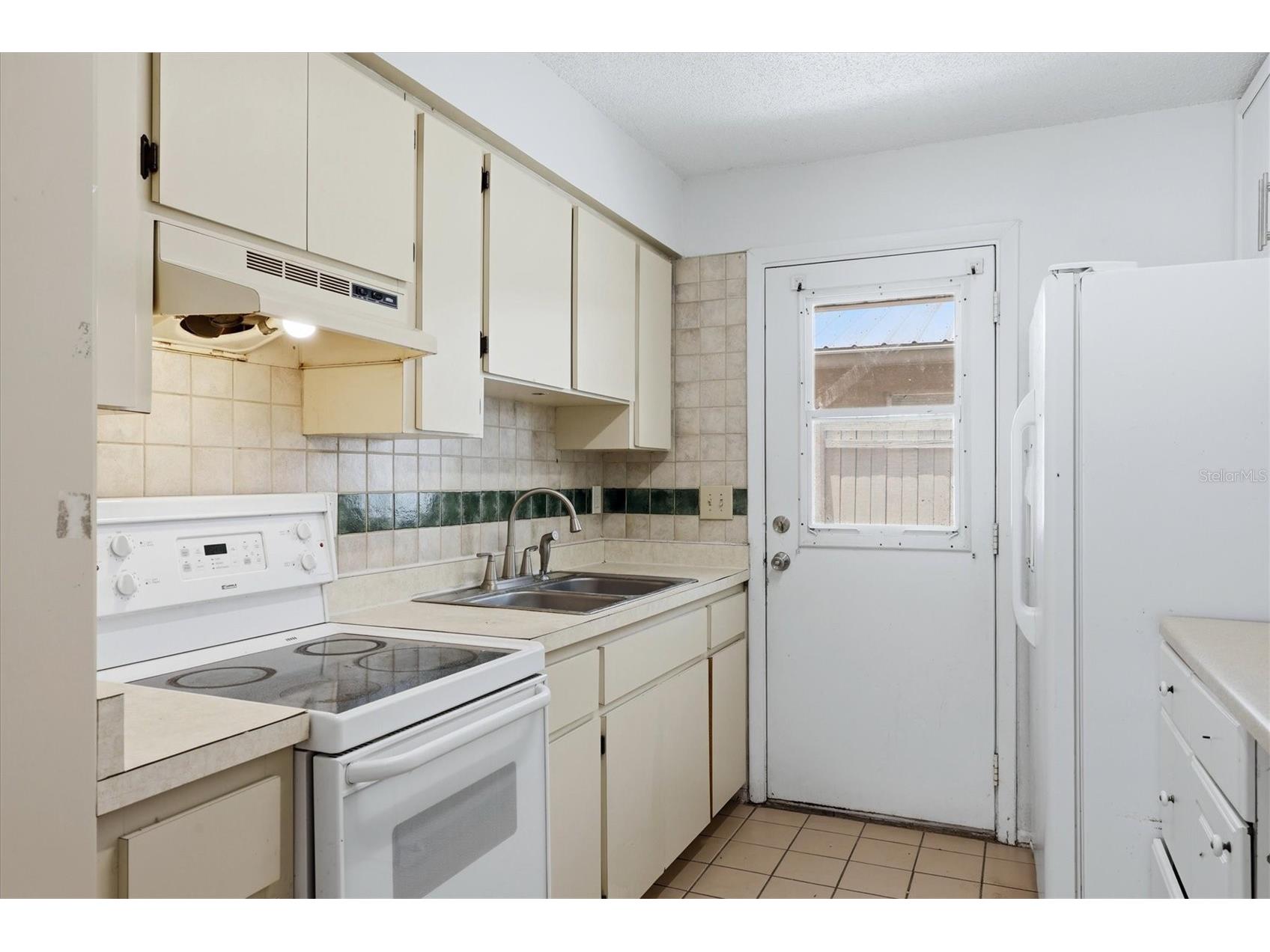 1858 Marbeth Street Sarasota FL 34231 A4694568 image34