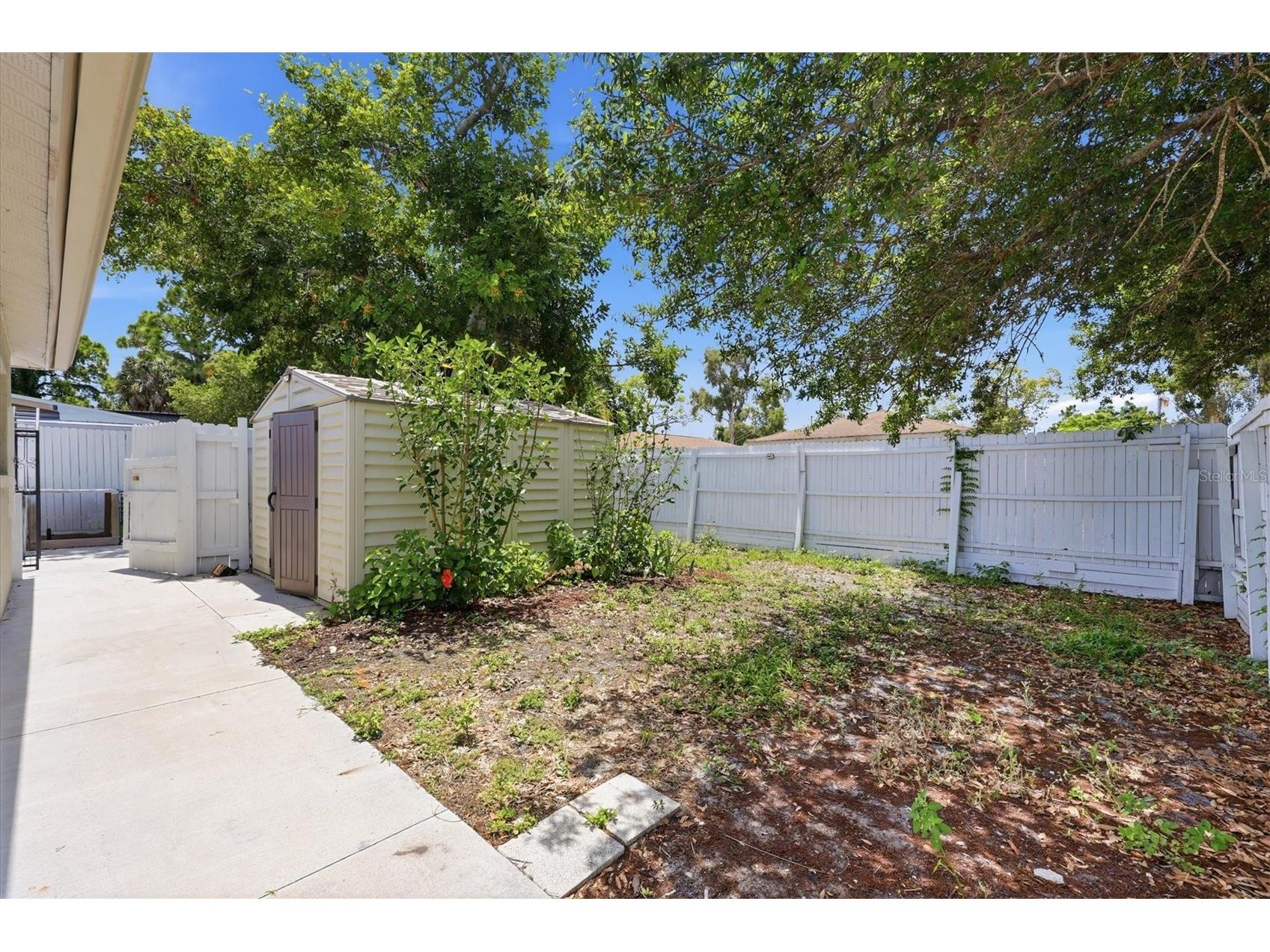 1858 Marbeth Street Sarasota FL 34231 A4694568 image45