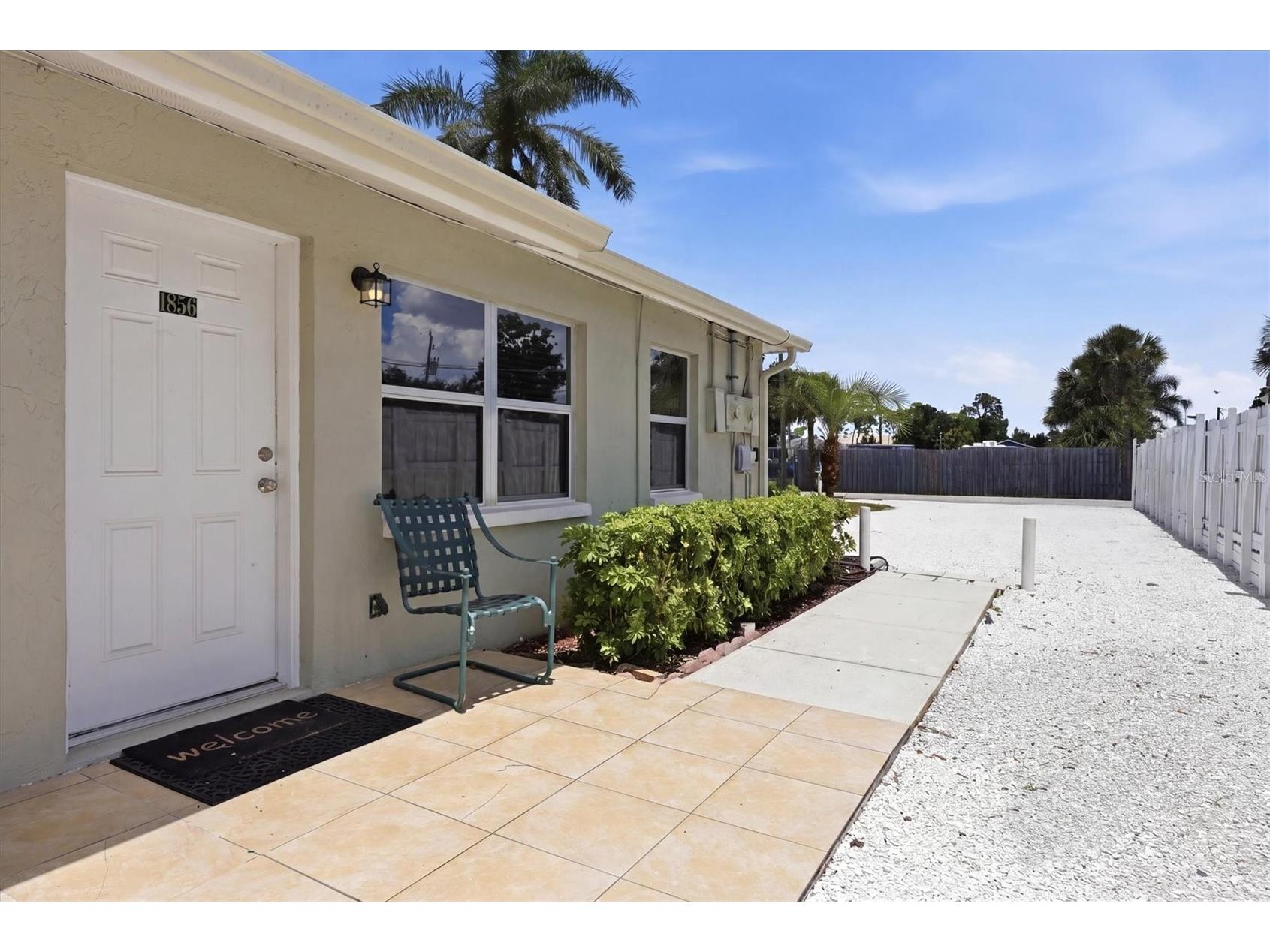 1858 Marbeth Street Sarasota FL 34231 A4694568 image8