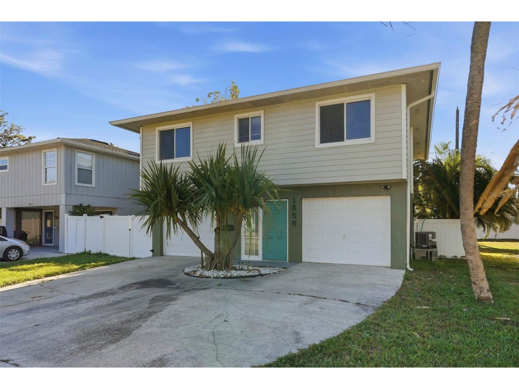 1858 Michigan Avenue NE Saint Petersburg FL 33703 TB8467114 image1