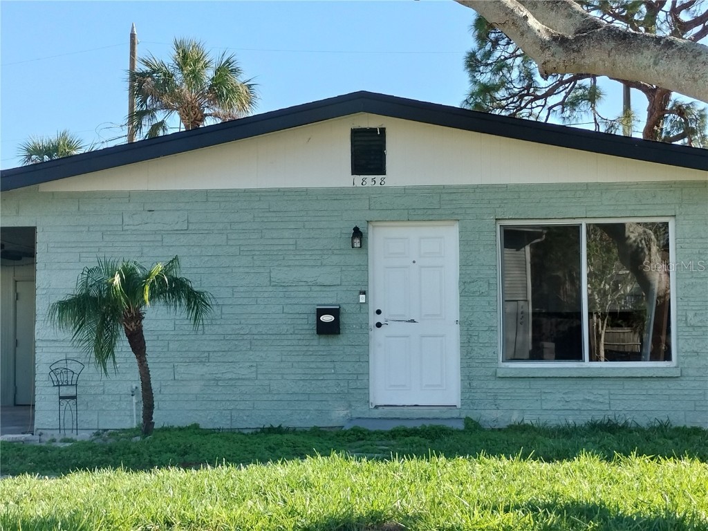 1858 Mississippi Avenue NE Saint Petersburg FL 33703 TB8324974 image1