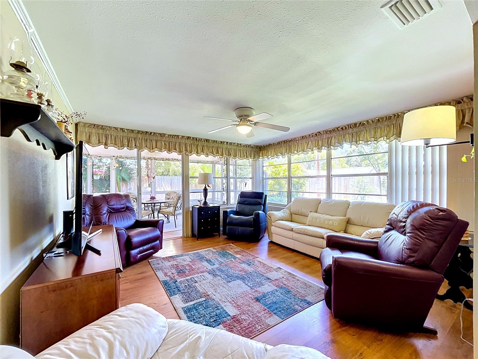 1858 Paradise Lane Clearwater FL 33756 R4911164 image8