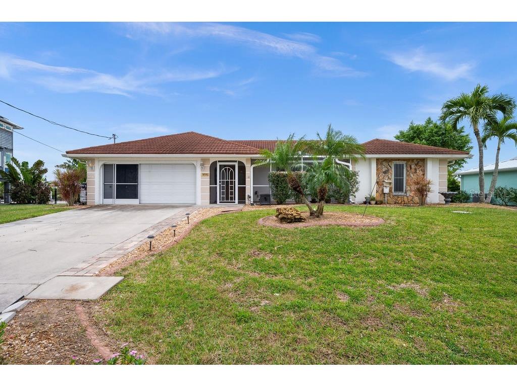 18582 Arapahoe Circle Port Charlotte FL 33948 - MANCHESTER WATERWAY C7488584 image1