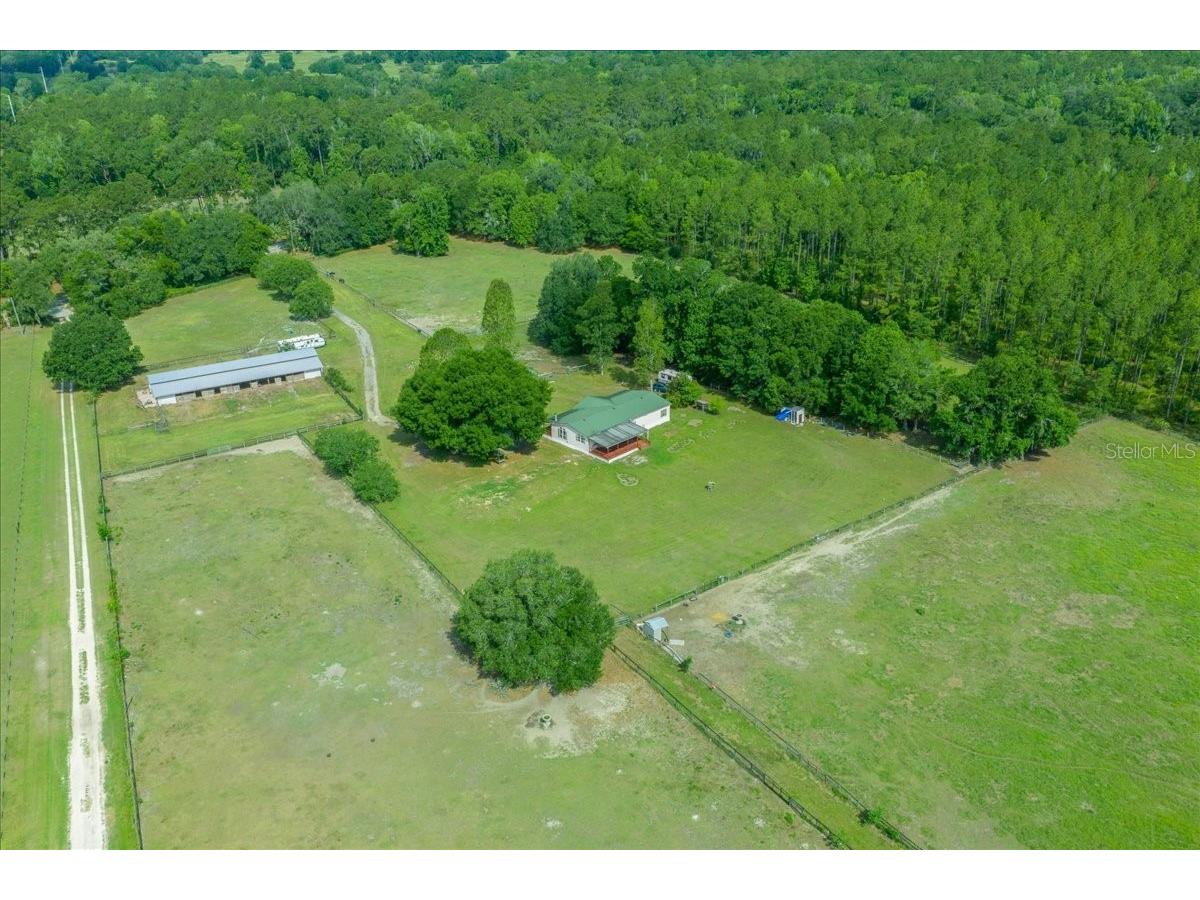18585 N Highway 329 Reddick FL 32686 OM725273 image14