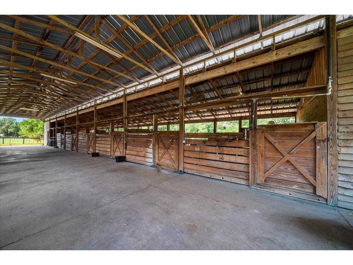 18585 N Highway 329 Reddick FL 32686 OM725273 image21