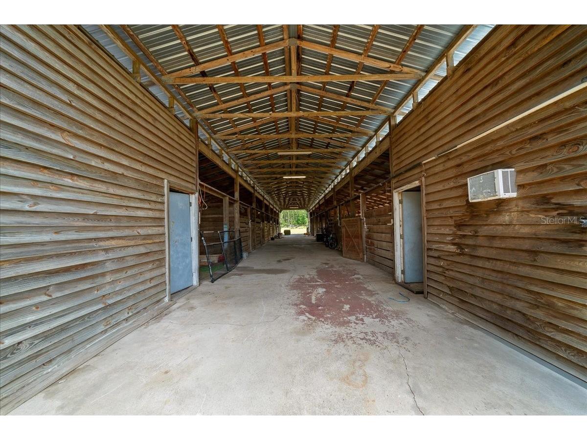 18585 N Highway 329 Reddick FL 32686 OM725273 image22
