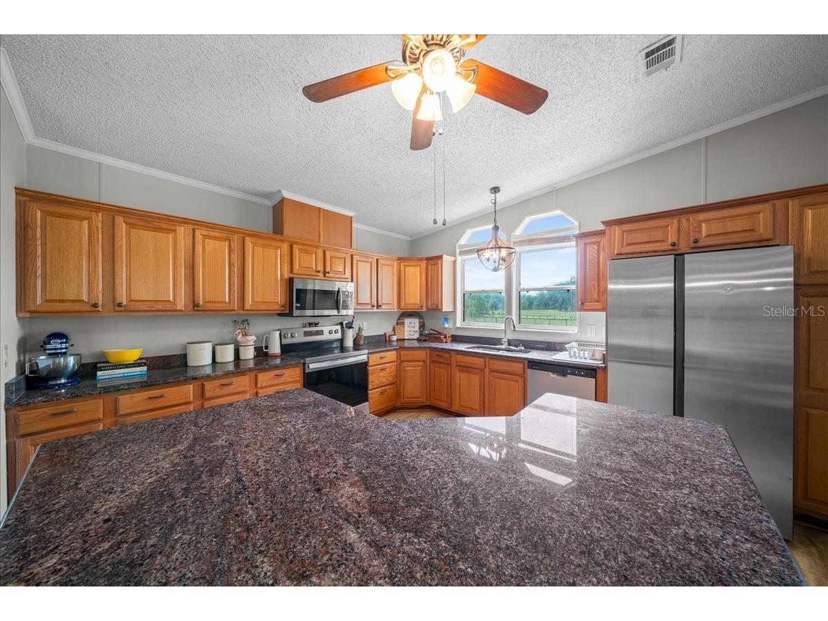 18585 N Highway 329 Reddick FL 32686 OM725273 image45