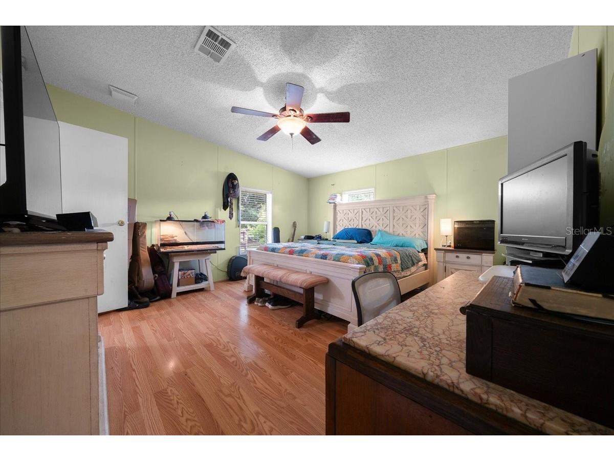 18585 N Highway 329 Reddick FL 32686 OM725273 image50