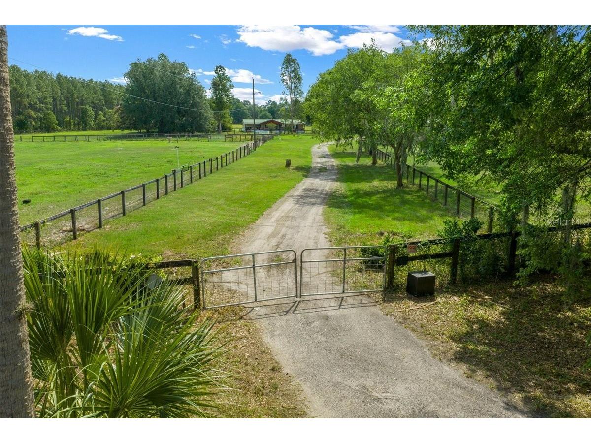 18585 N Highway 329 Reddick FL 32686 OM725273 image7