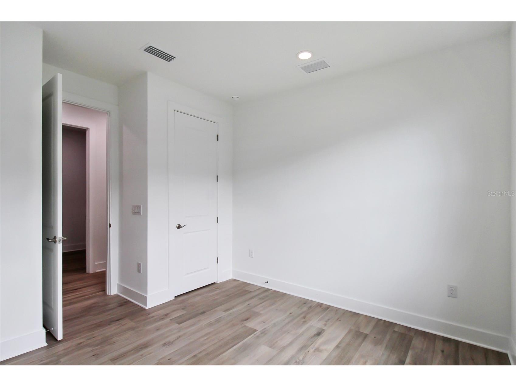 18588 Dayspring Place Venice FL 34293 A4694997 image13