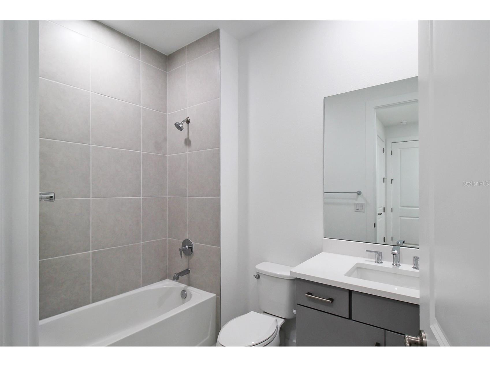 18588 Dayspring Place Venice FL 34293 A4694997 image17