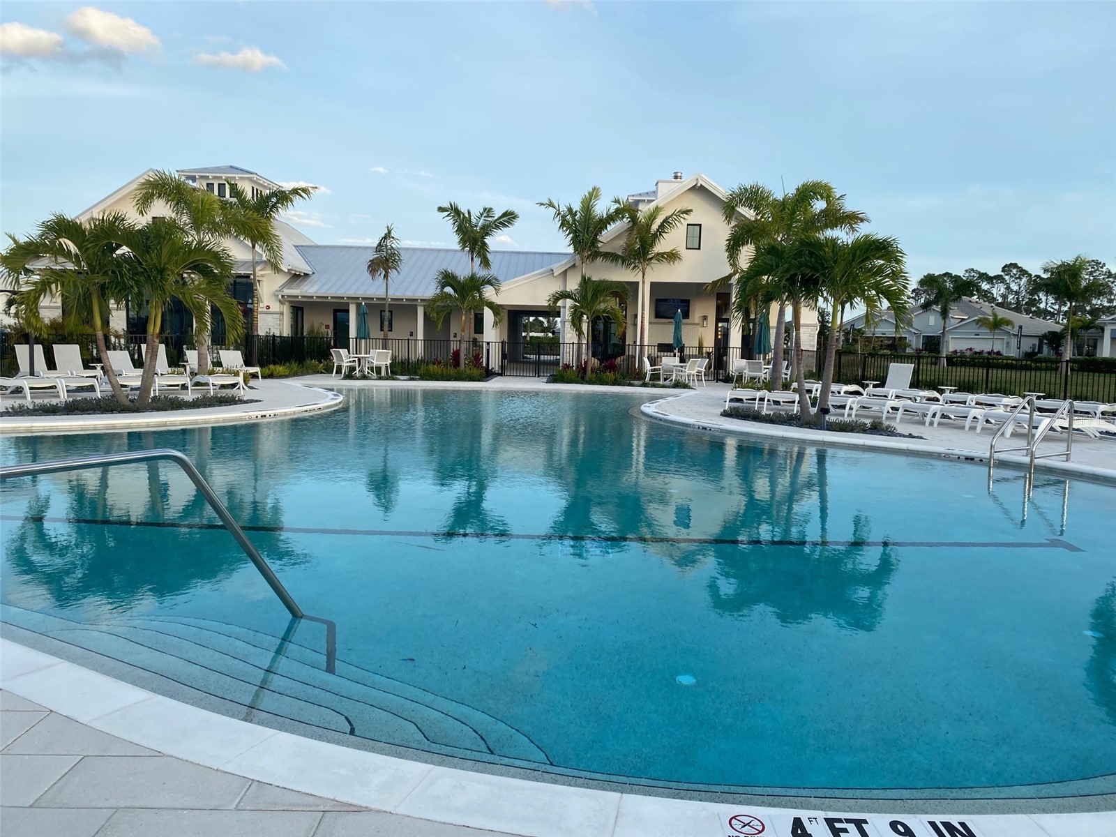 18588 Dayspring Place Venice FL 34293 A4694997 image38