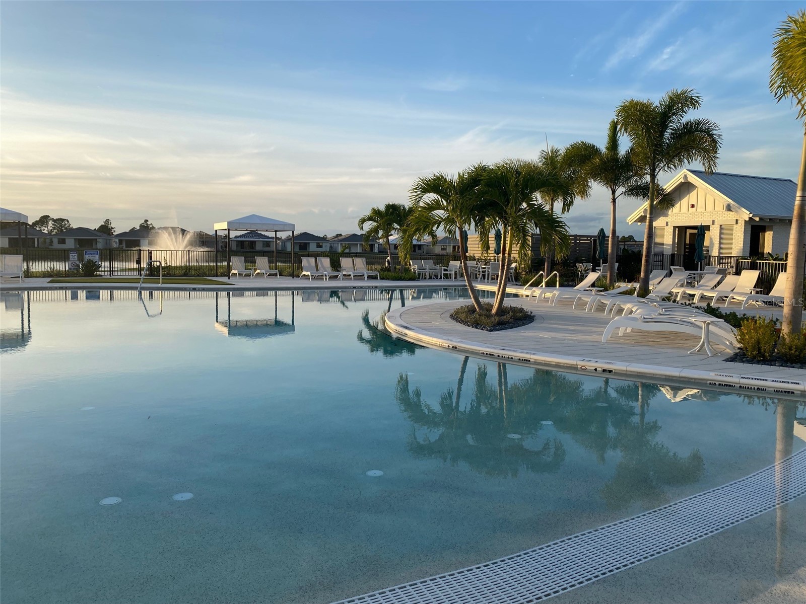 18588 Dayspring Place Venice FL 34293 A4694997 image41