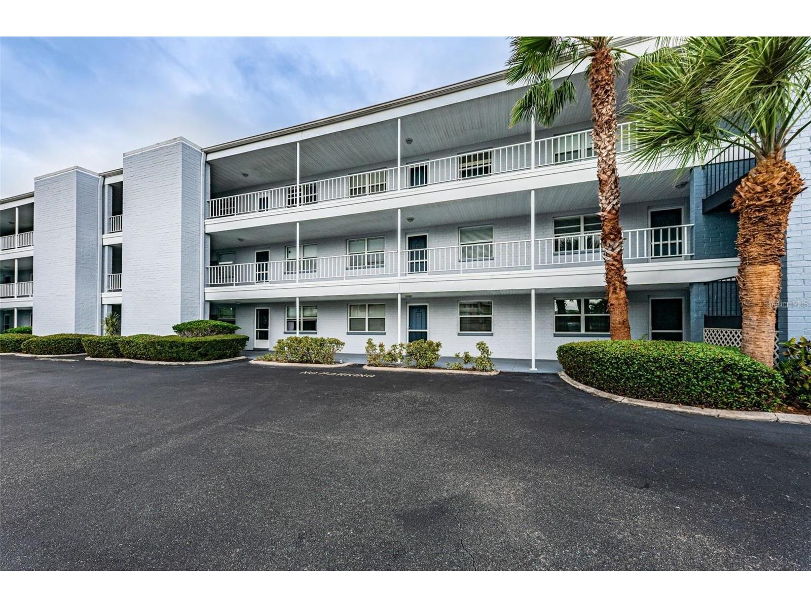 1859 Shore Drive S #107 South Pasadena FL 33707 - BOCA CIAGA BAY TB8491098 image1