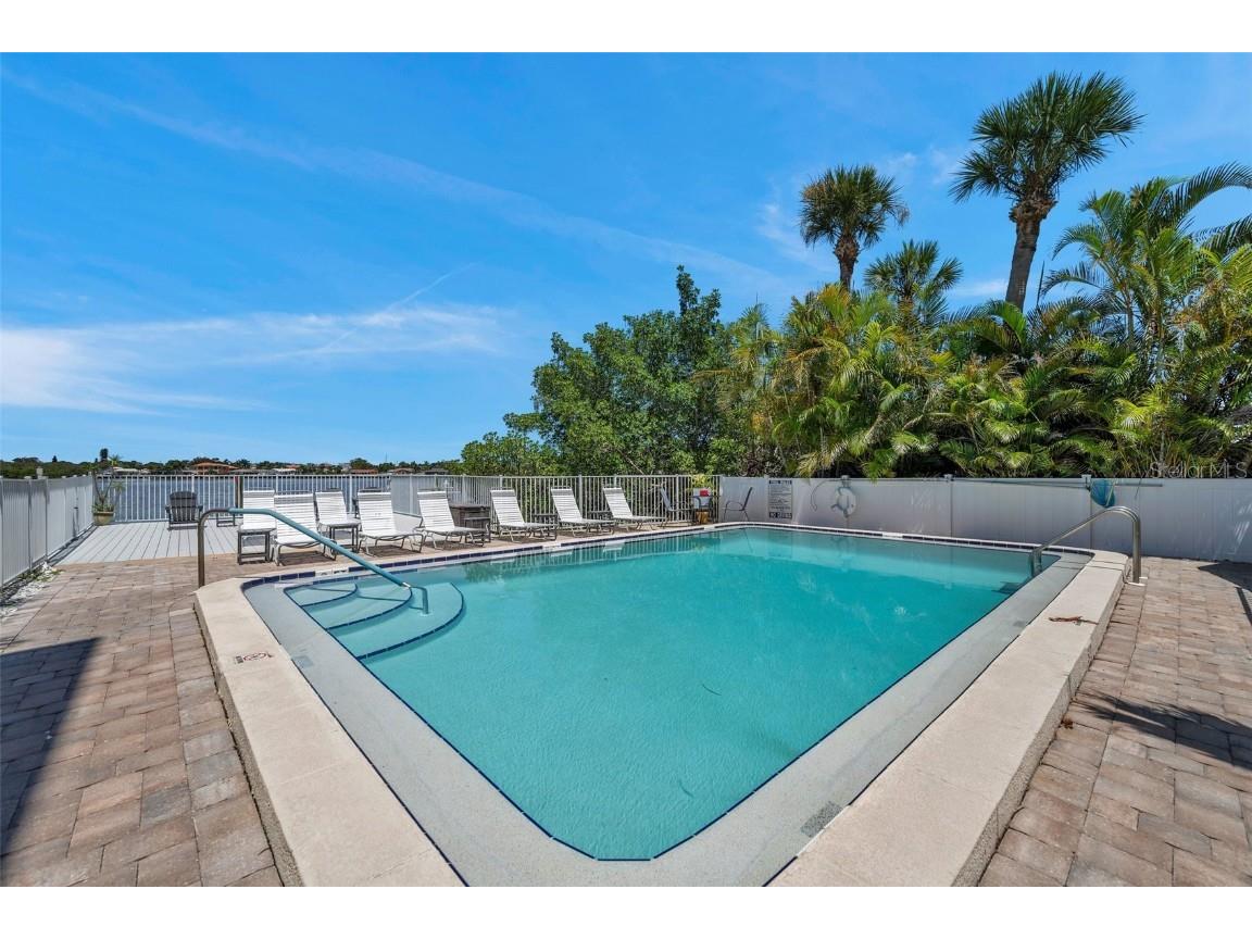 1859 Shore Drive S #202 South Pasadena FL 33707 U8207030 image1