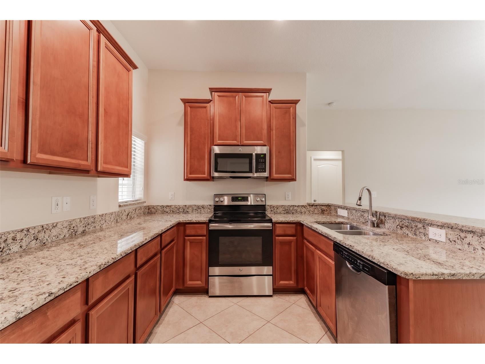 18591 Briar Oaks Drive Hudson FL 34667 O6414610 image3
