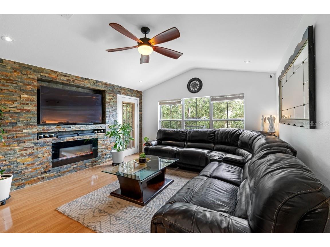 18593 Bridle Club Drive Tampa FL 33647 TB8311460 image15