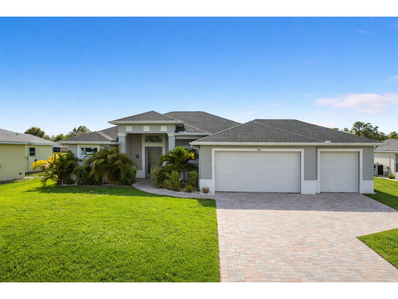 186 Fairway Road Rotonda West FL 33947 D6146848 image1