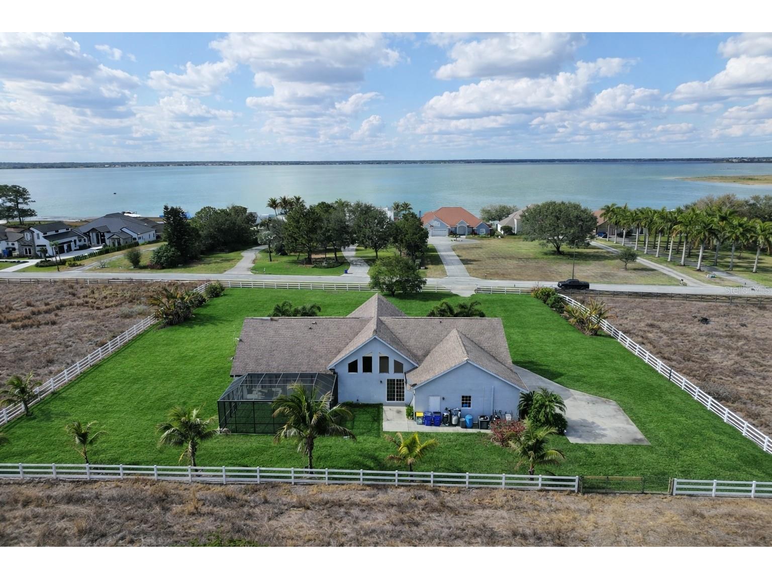 186 S Bear Pointe Drive Lake Placid FL 33852 O6383032 image1