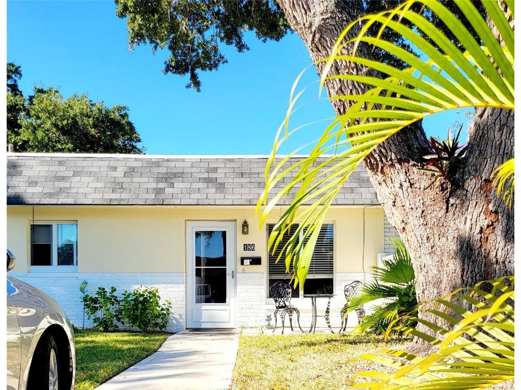 186 Sky Loch Drive W Dunedin FL 34698 U8144776 image1