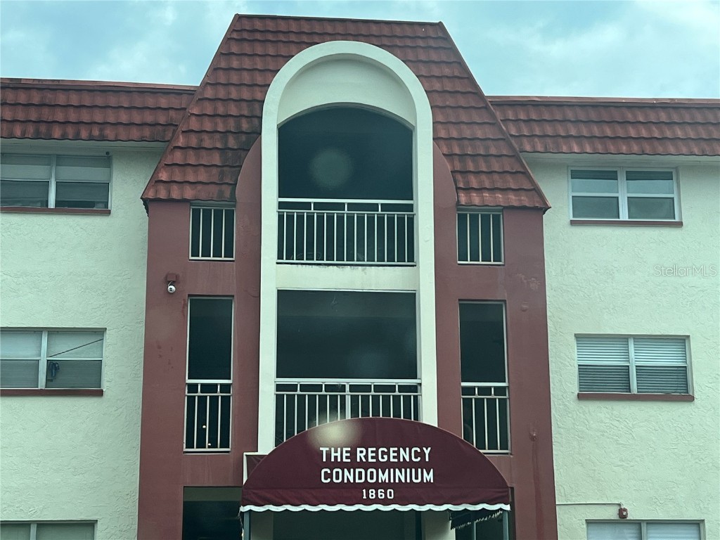 1860 Massachusetts Avenue NE #101 Saint Petersburg FL 33703 W7853348 image1