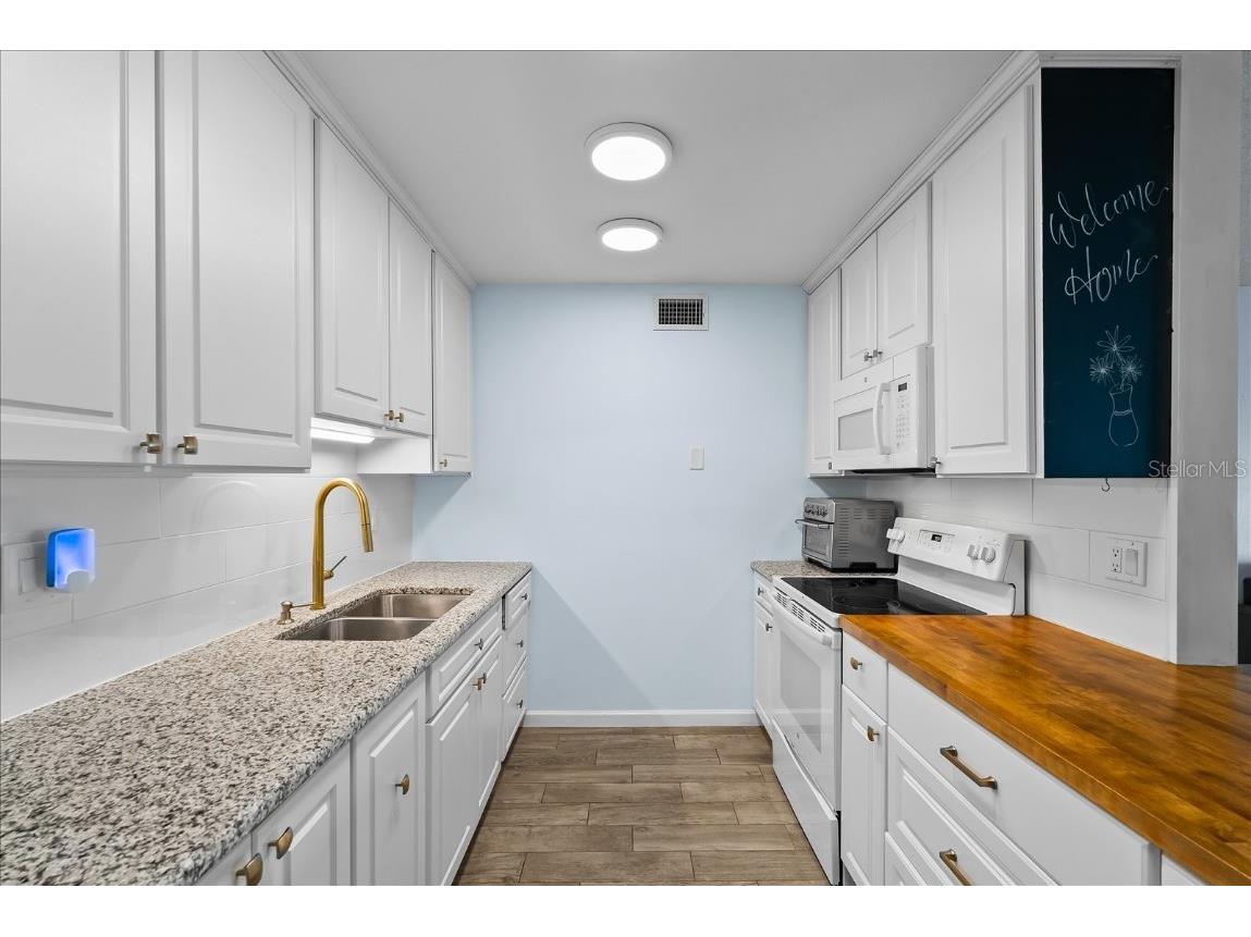 1860 Massachusetts Avenue NE #101 Saint Petersburg FL 33703 TB8449772 image11