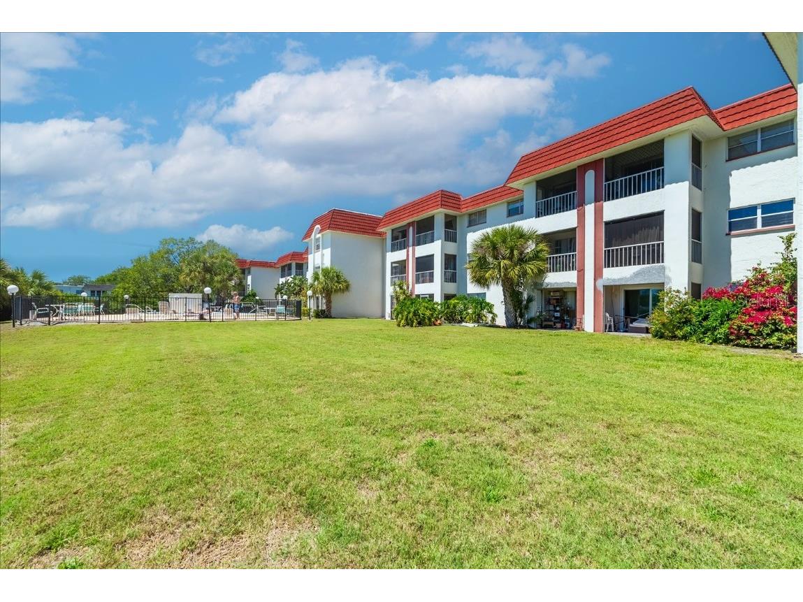 1860 Massachusetts Avenue NE #101 Saint Petersburg FL 33703 TB8449772 image23