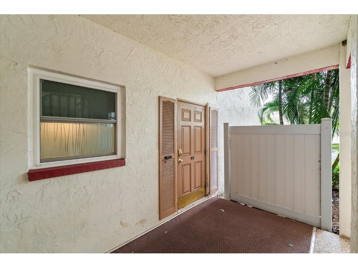 1860 Massachusetts Avenue NE #101 Saint Petersburg FL 33703 TB8449772 image3