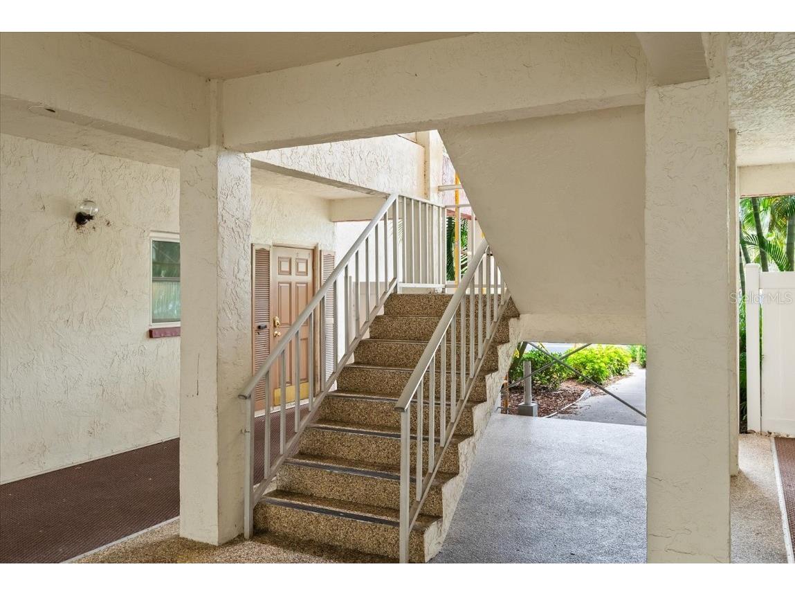 1860 Massachusetts Avenue NE #101 Saint Petersburg FL 33703 TB8449772 image4