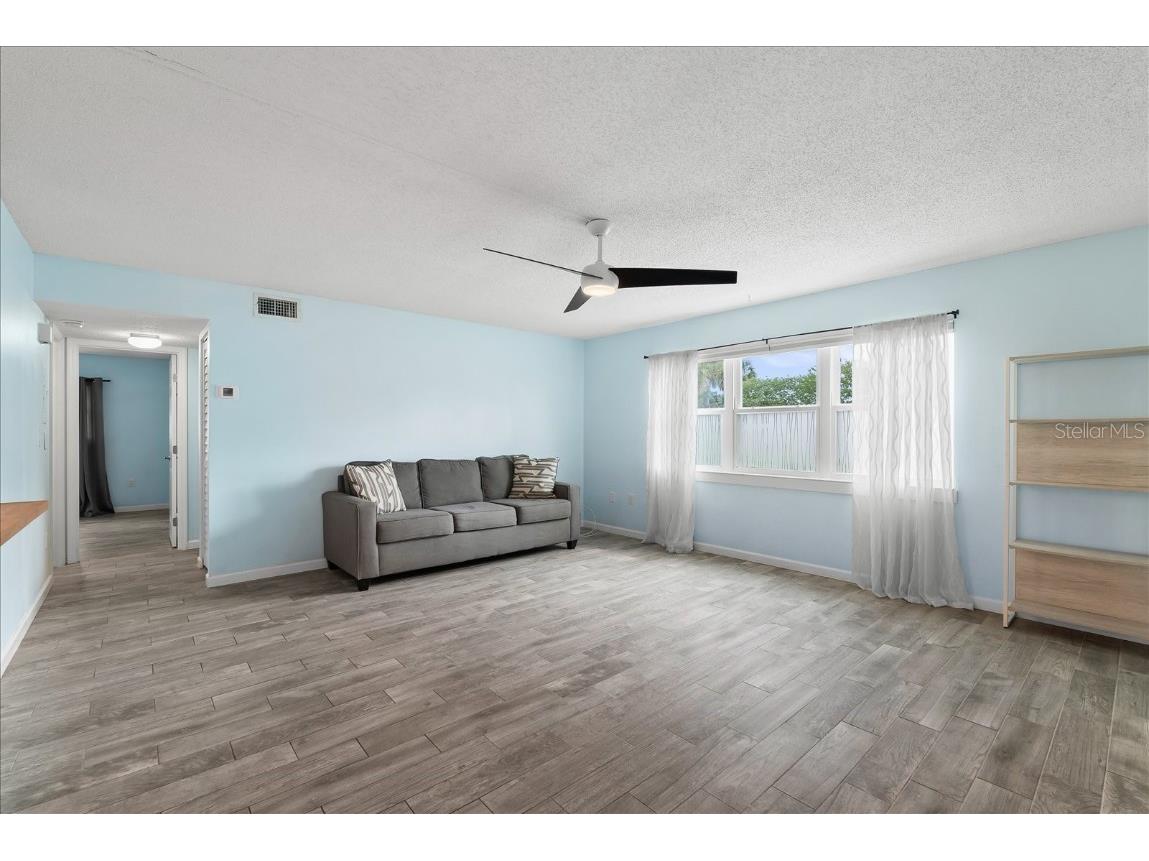 1860 Massachusetts Avenue NE #101 Saint Petersburg FL 33703 TB8449772 image6