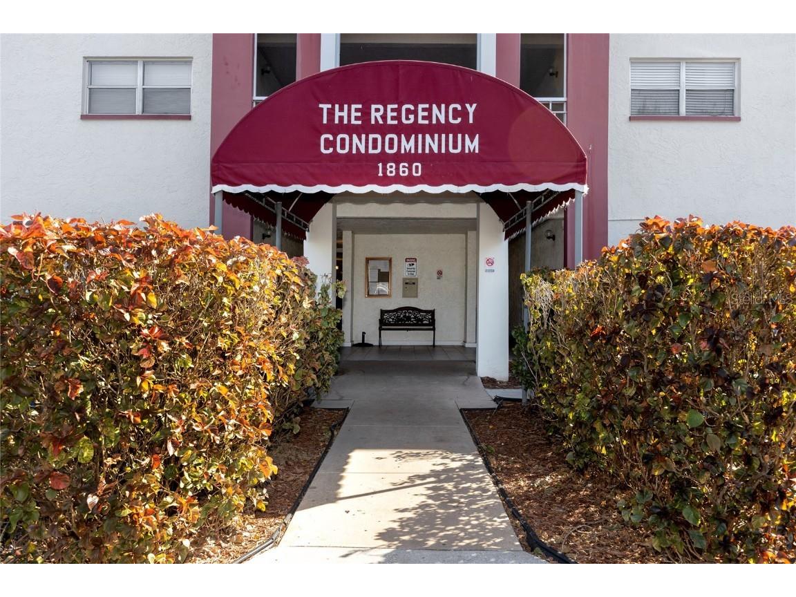 1860 Massachusetts Avenue NE #206 Saint Petersburg FL 33703 U8220125 image1