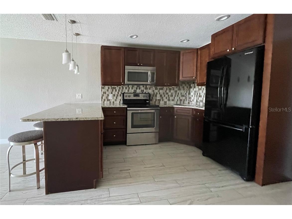 1860 Massachusetts Avenue NE #214 Saint Petersburg FL 33703 O6226609 image1