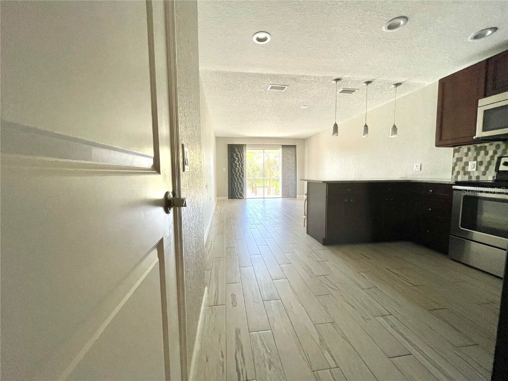 1860 Massachusetts Avenue NE #214 Saint Petersburg FL 33703 O6226609 image3