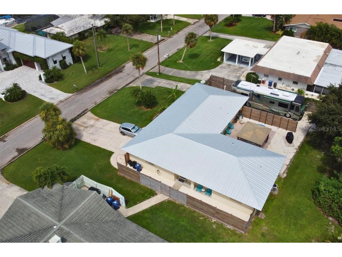 1860 Southpointe Drive Sarasota FL 34231 A4643081 image5