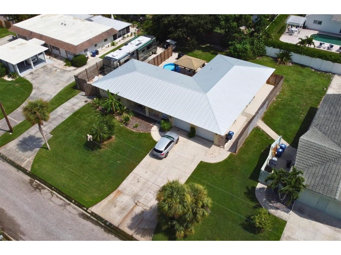 1860 Southpointe Drive Sarasota FL 34231 A4643081 image8