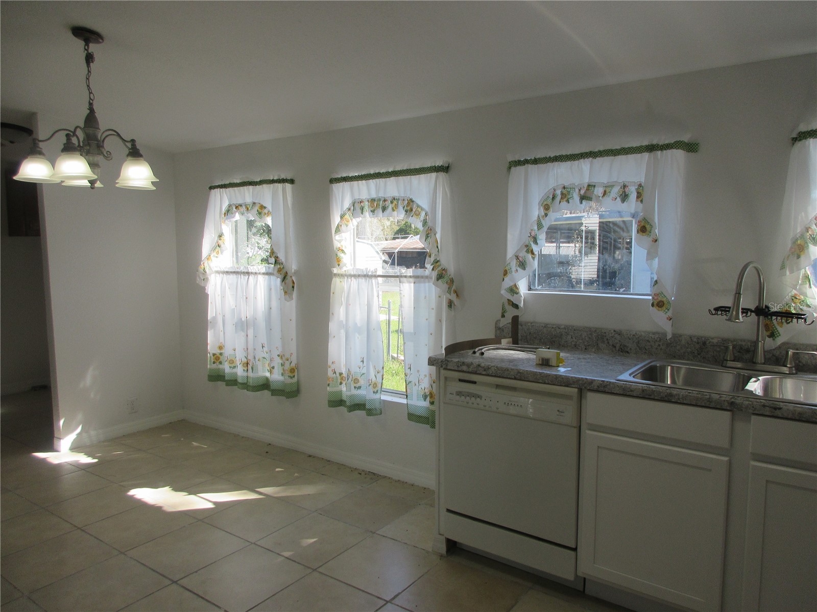 18601 SE 24th Lane Ocklawaha FL 32179 OM719937 image16