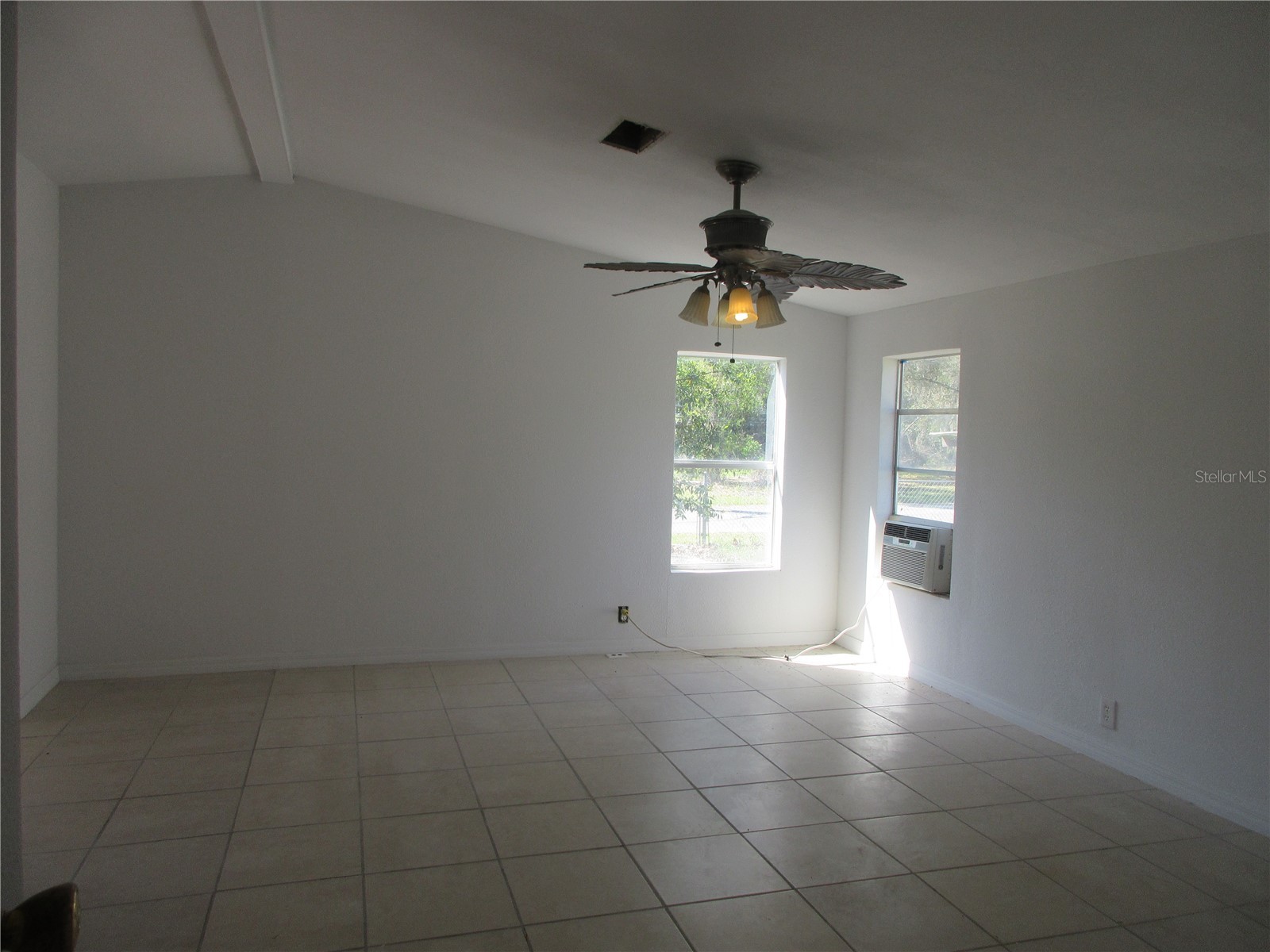 18601 SE 24th Lane Ocklawaha FL 32179 OM719937 image27