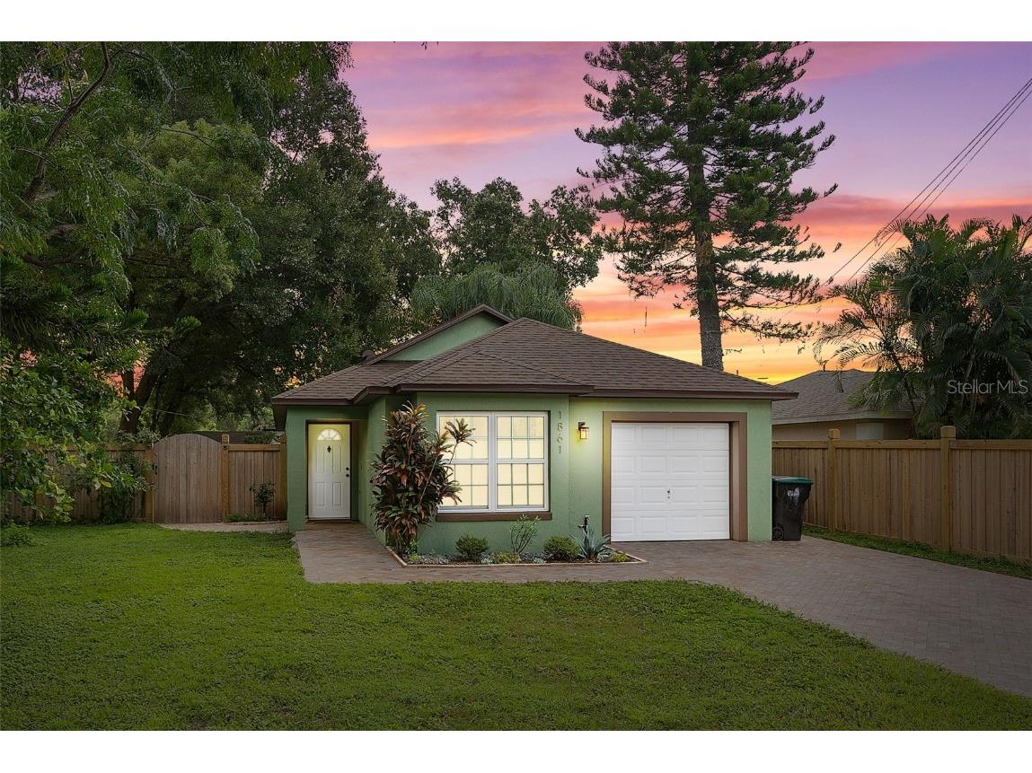 1861 Cloverlawn Avenue Orlando FL 32806 A4622557 image1