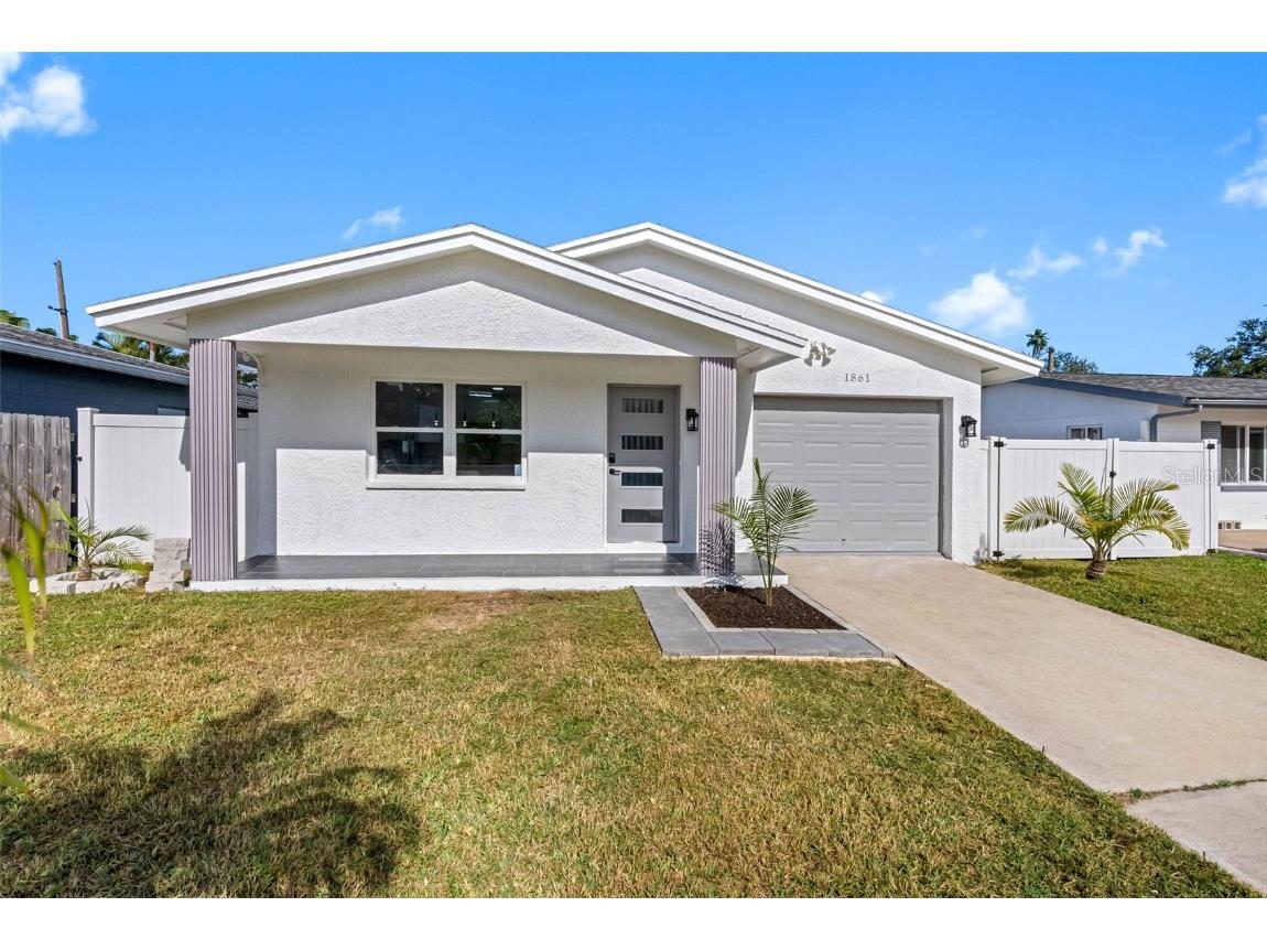 1861 Shore Acres Boulevard NE Saint Petersburg FL 33703 TB8448516 image1