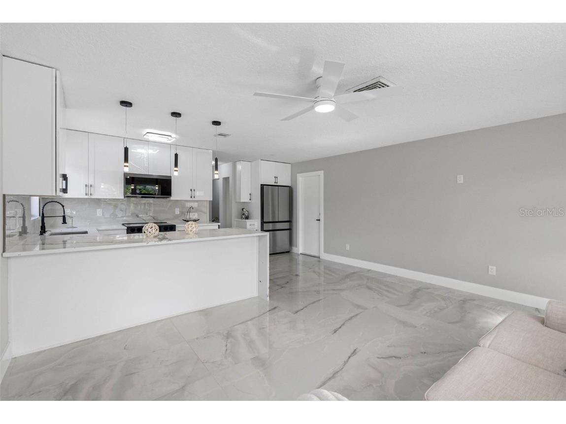 1861 Shore Acres Boulevard NE Saint Petersburg FL 33703 TB8448516 image12