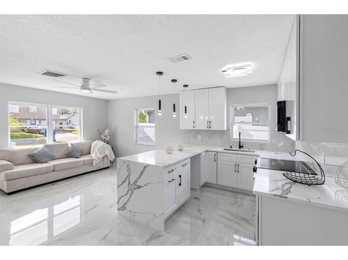 1861 Shore Acres Boulevard NE Saint Petersburg FL 33703 TB8448516 image13