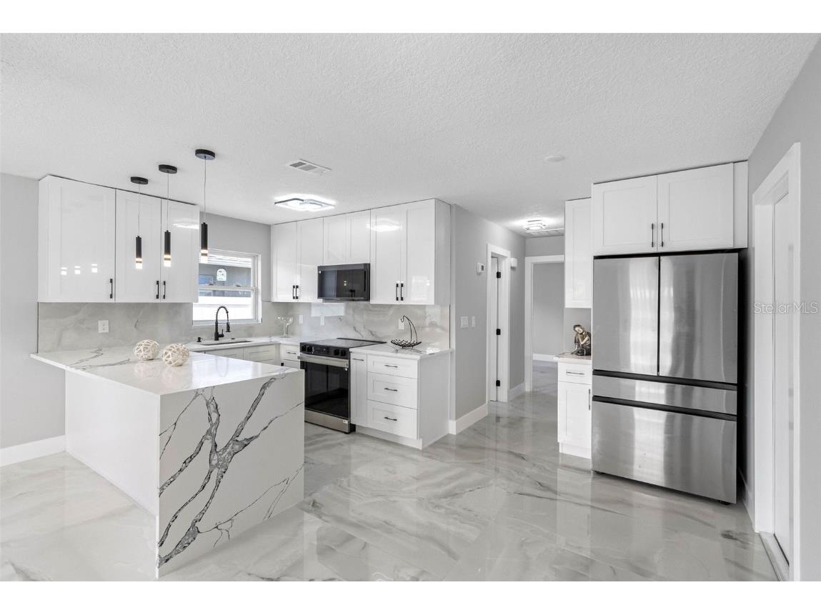 1861 Shore Acres Boulevard NE Saint Petersburg FL 33703 TB8448516 image17