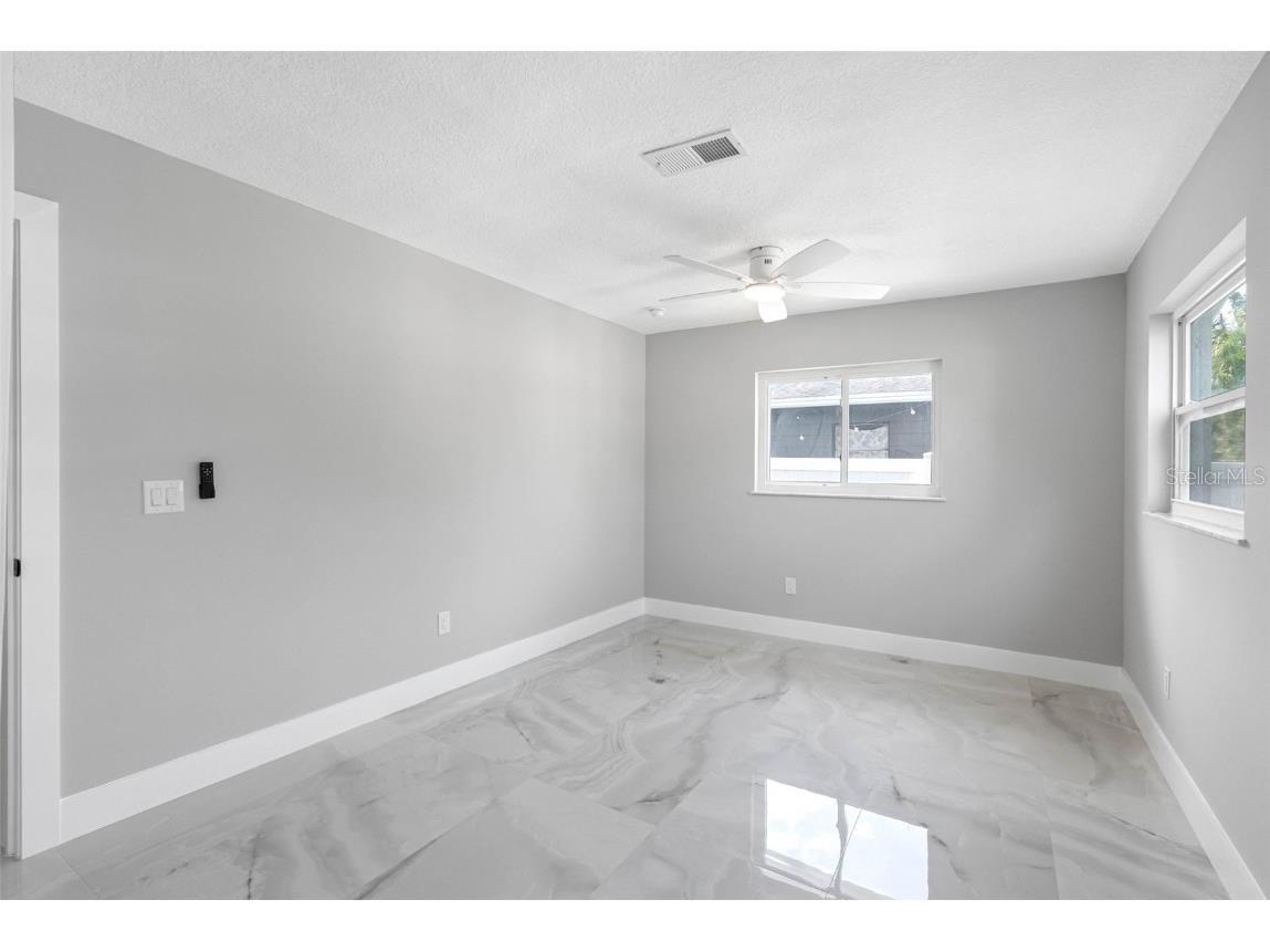 1861 Shore Acres Boulevard NE Saint Petersburg FL 33703 TB8448516 image26