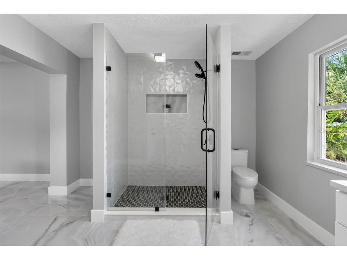 1861 Shore Acres Boulevard NE Saint Petersburg FL 33703 TB8448516 image30