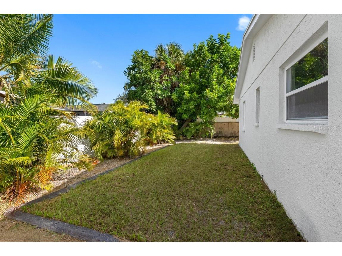 1861 Shore Acres Boulevard NE Saint Petersburg FL 33703 TB8448516 image38