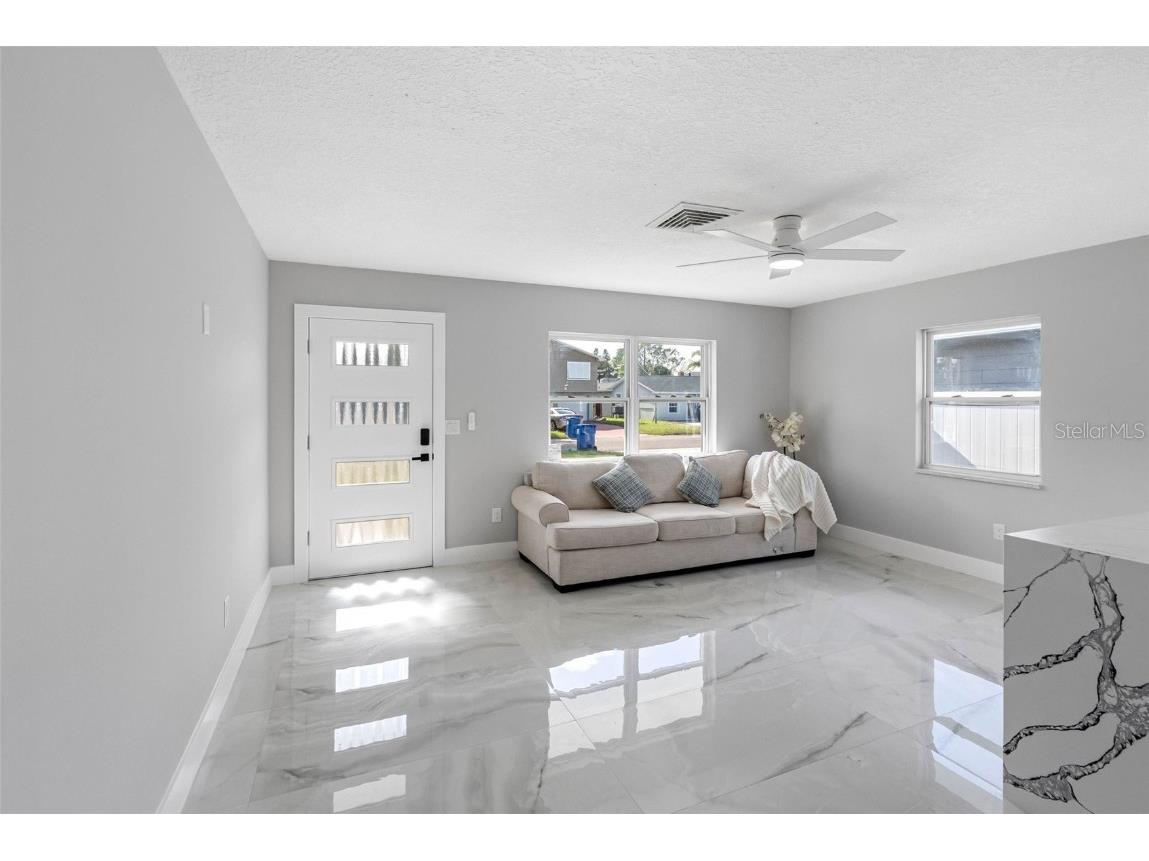 1861 Shore Acres Boulevard NE Saint Petersburg FL 33703 TB8448516 image9