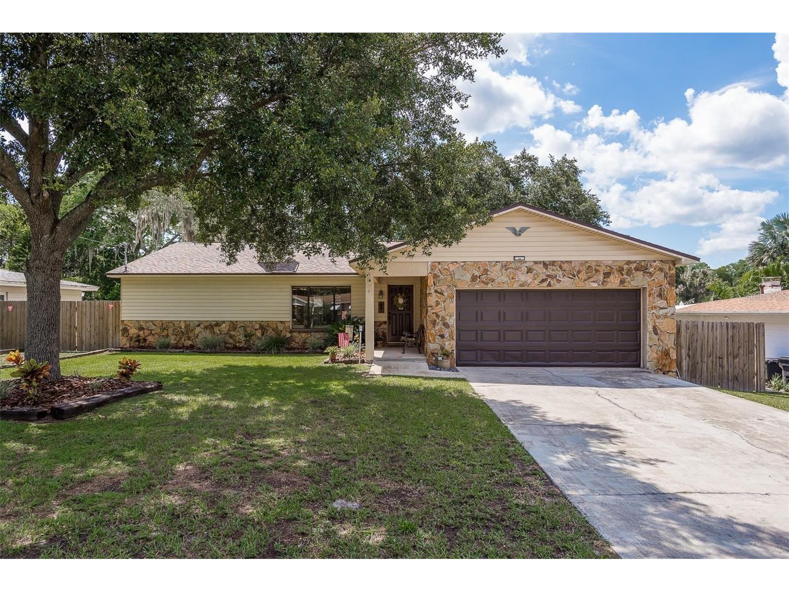 18619 Yocam Avenue Lutz FL 33549 TB8464787 image1