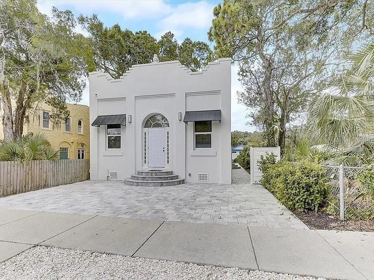 1862 6th Street Sarasota FL 34236 O6380988 image2