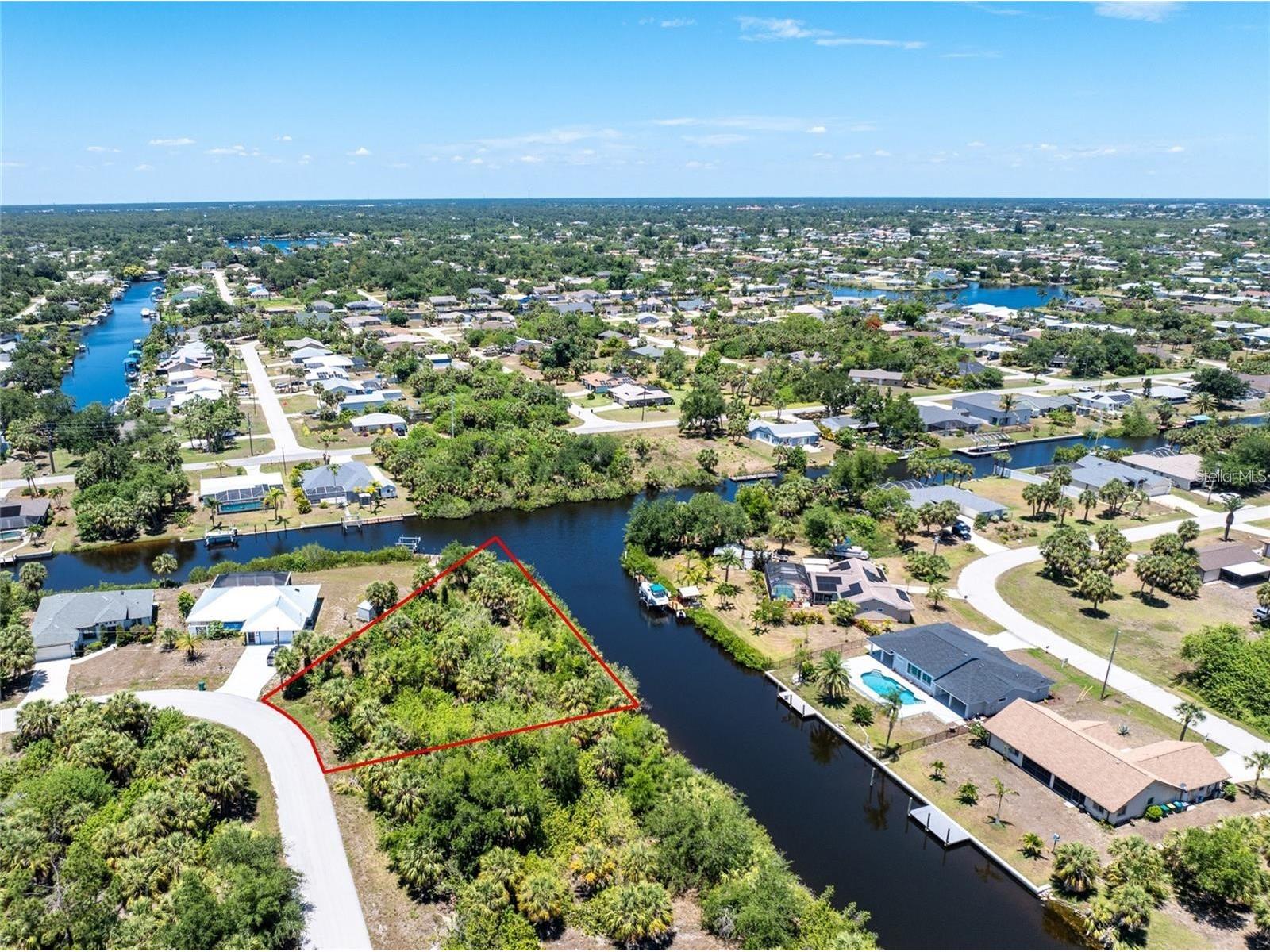 18622 Van Nuys Circle Port Charlotte FL 33948 - VAN NUYS WATERWAY C7523059 image1