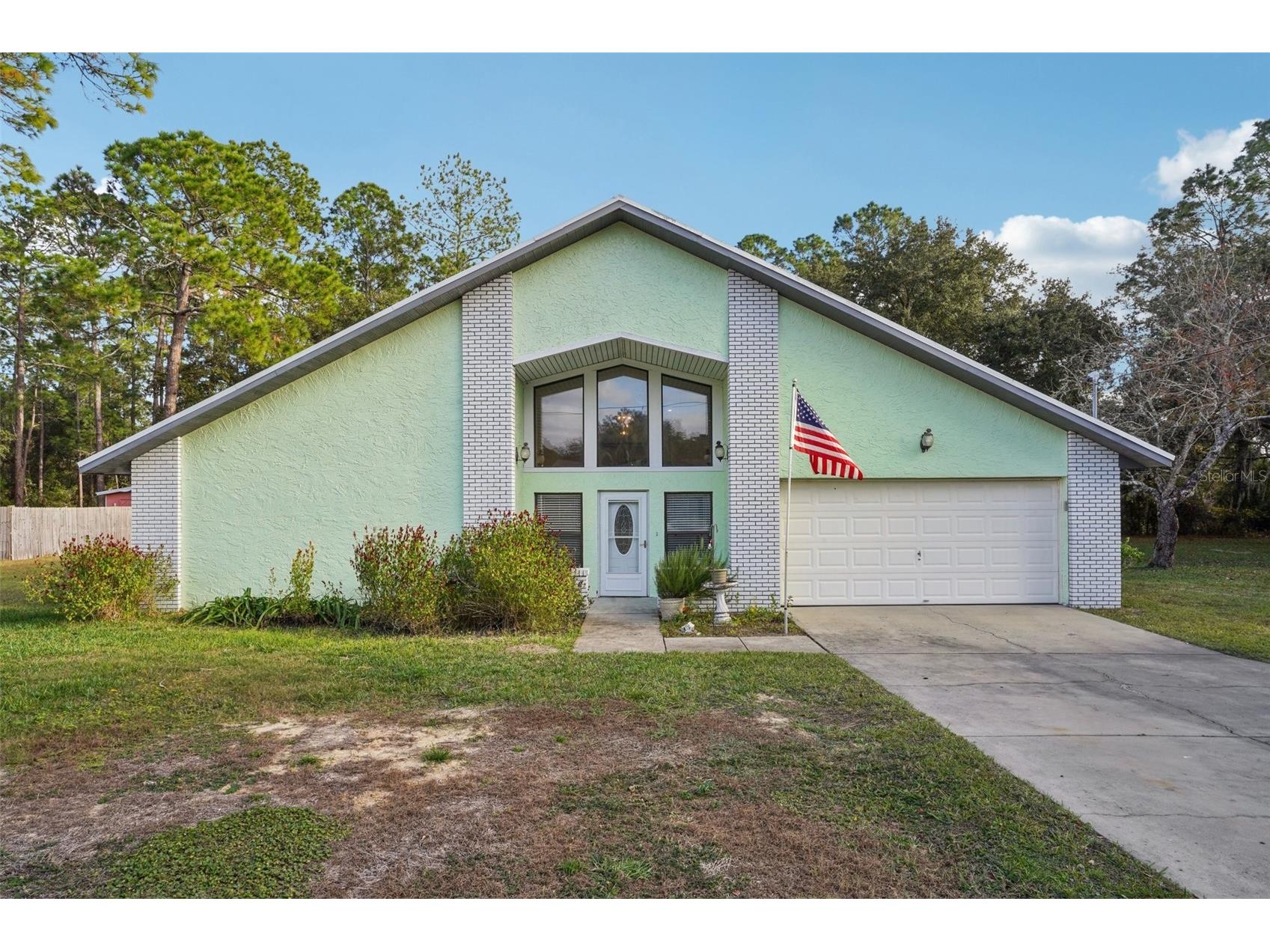 18628 SE 53rd Place Ocklawaha FL 32179 OM715457 image1